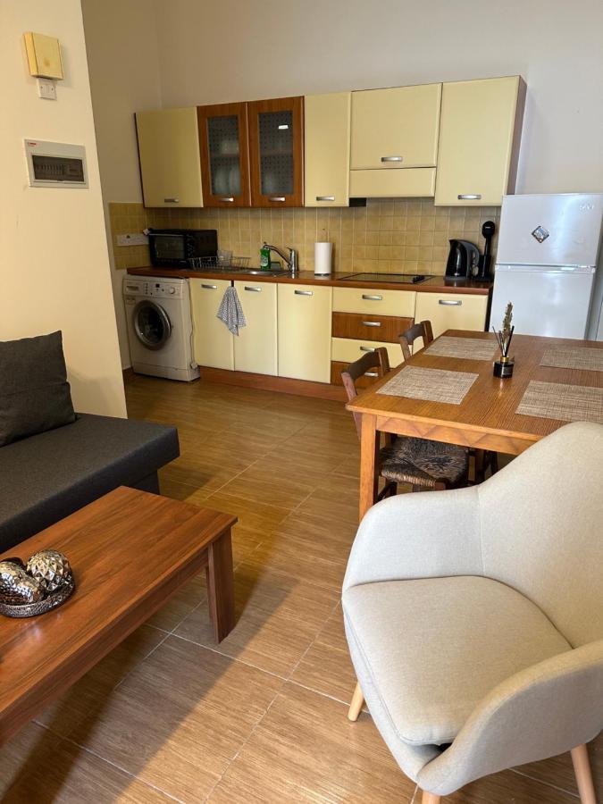 Old Town Saripolou Apartment ลิมาซอล ภายนอก รูปภาพ